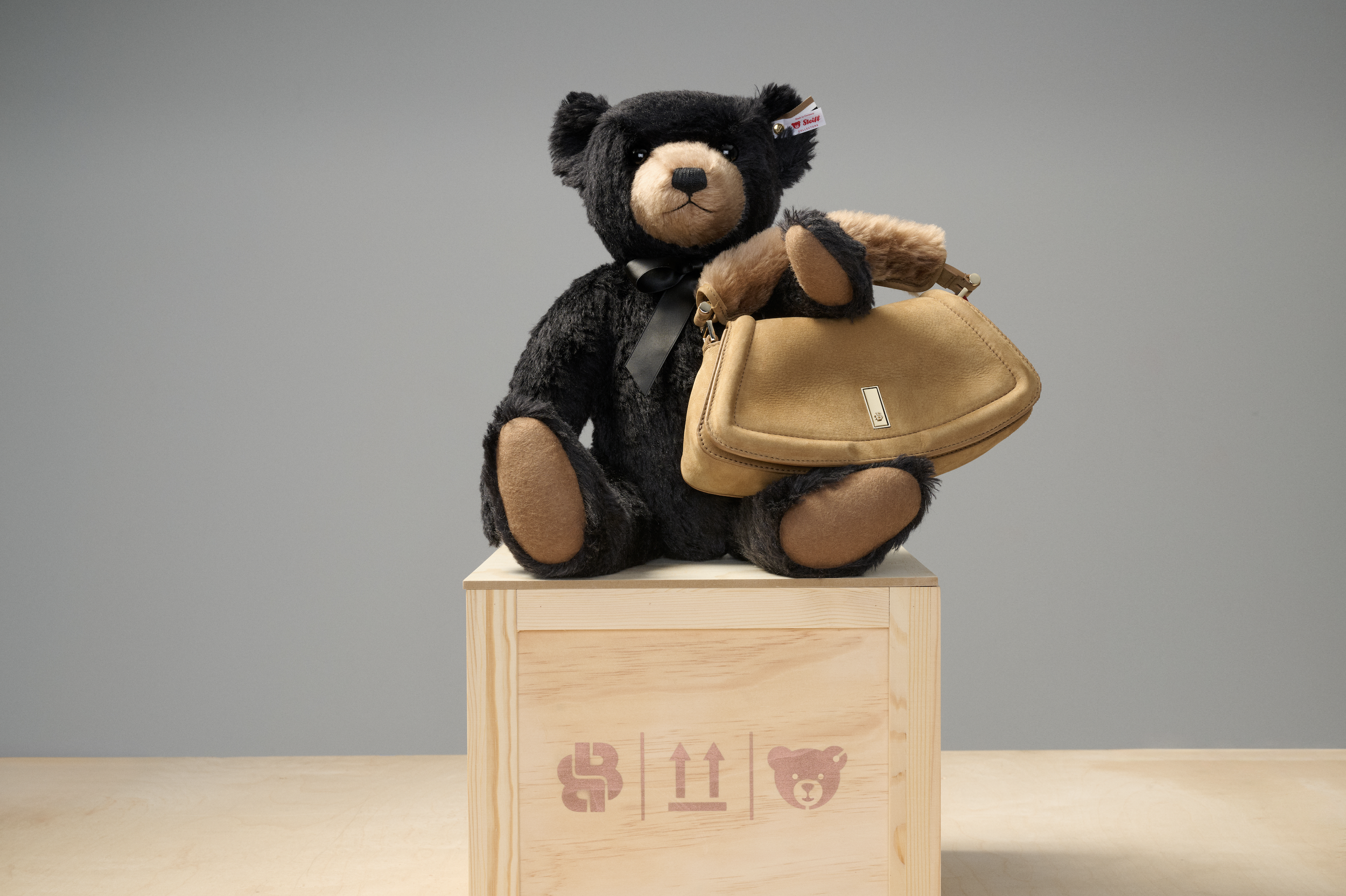 SNUGGLE UP IN STYLE: BOSS X STEIFF IS HERE FOR THE HOLIDAYS